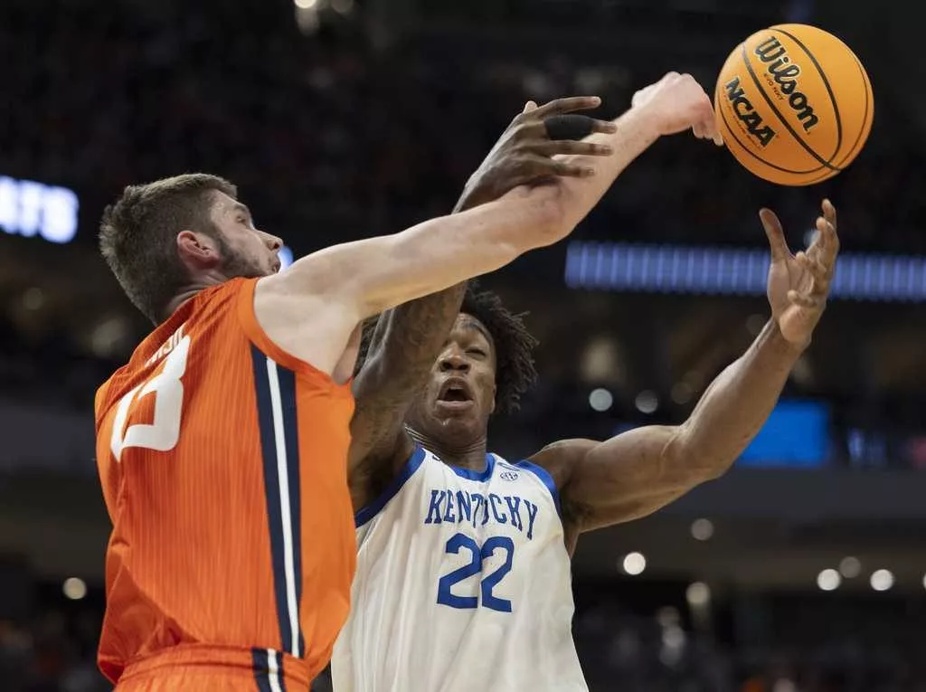 No perfect March Madness brackets remain after Sunday's games