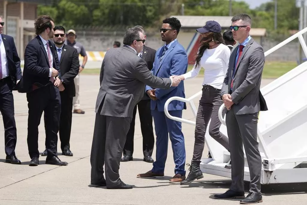 Homeland Security Secretary visits El Salvador prison where deported Venezuelans are held