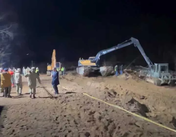 thumb_720x1280_00001_1743111295_72032