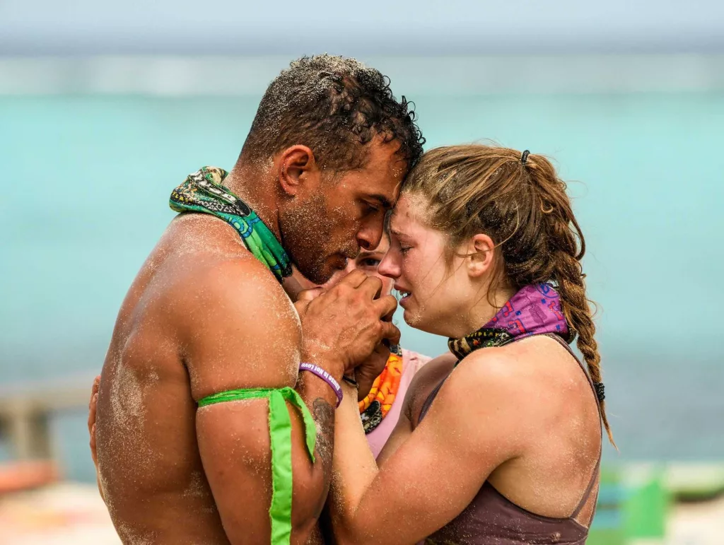 Moment of kindness between 'Survivor' contestants brings host Jeff Probst to tears