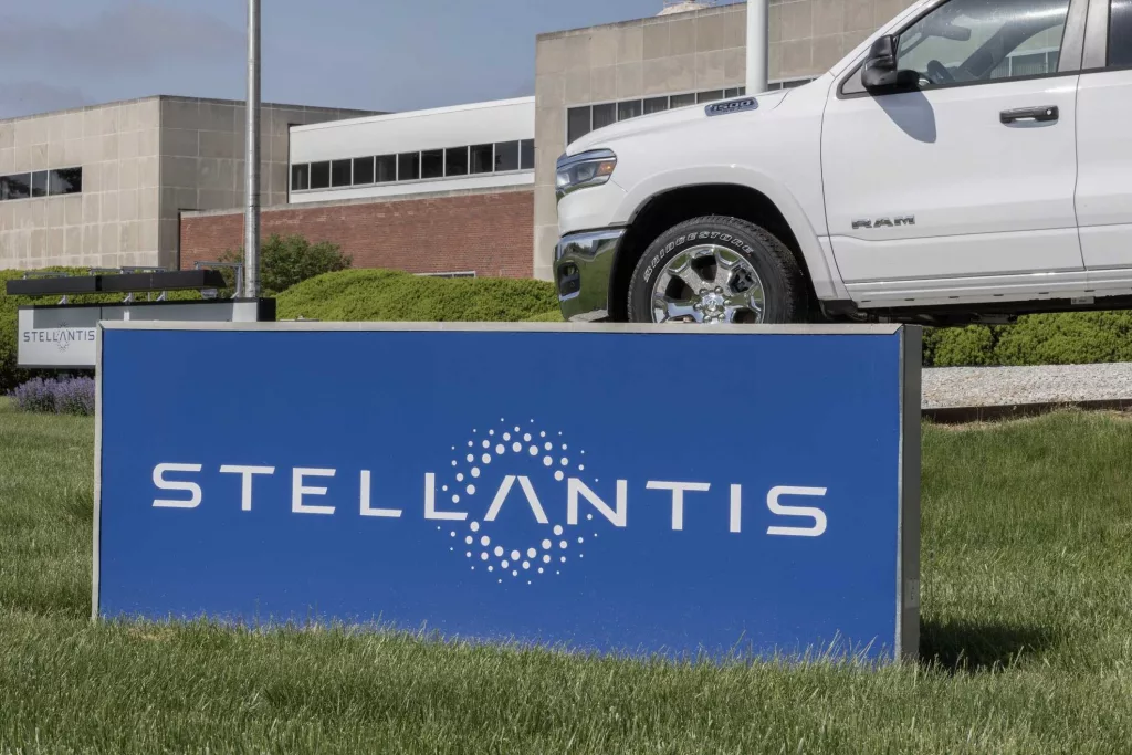 Stellantis to temporarily shut down Canada assembly plant over tariffs