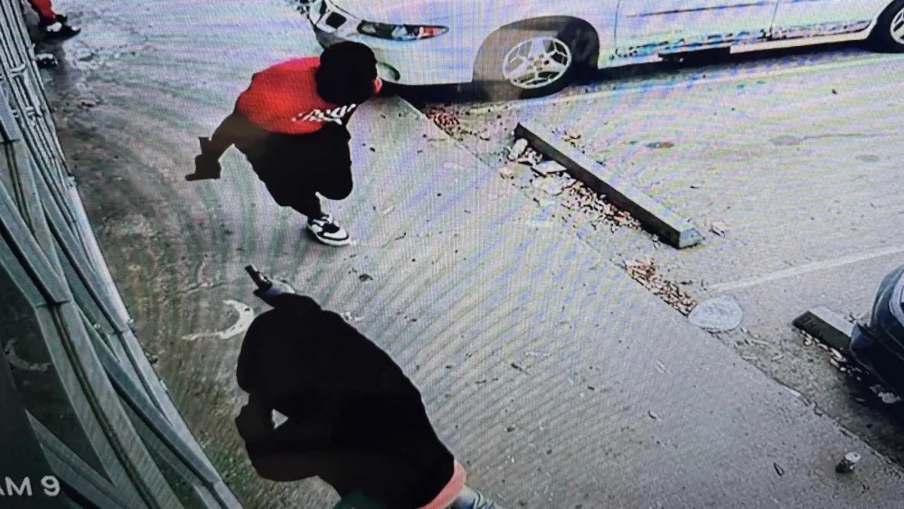 Police in Georgia seek suspects after double shooting in broad daylight