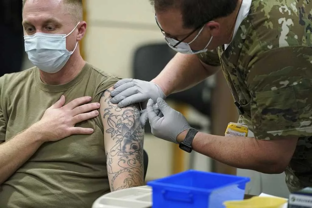 Army reenlists soldiers ousted for refusing COVID-19 vaccine