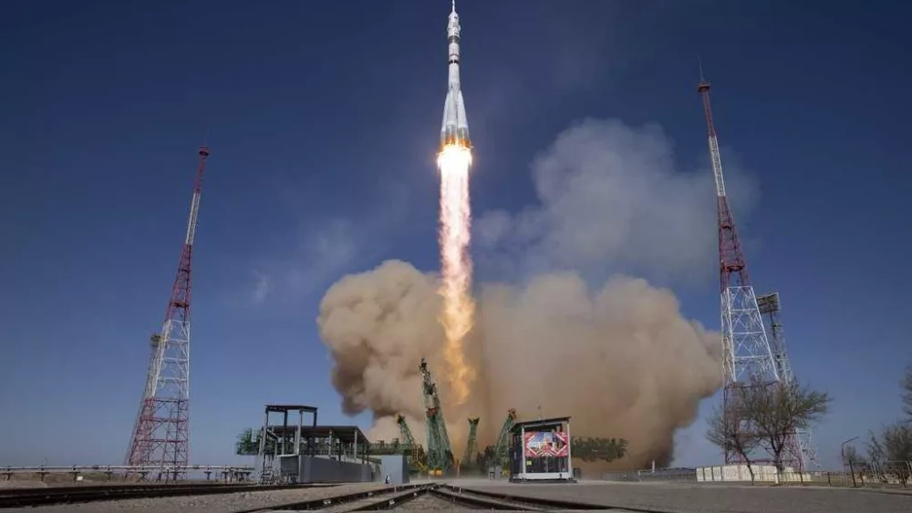 US-Russian crew of 3 arrives at the International Space Station