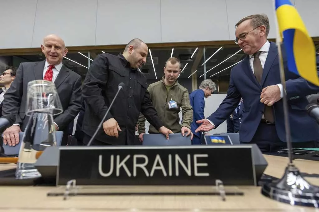 European countries pledge billions to Ukraine as US envoy meets Putin