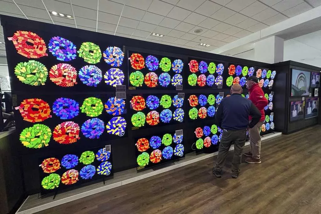 US consumer sentiment plunges amid trade war and inflation fears