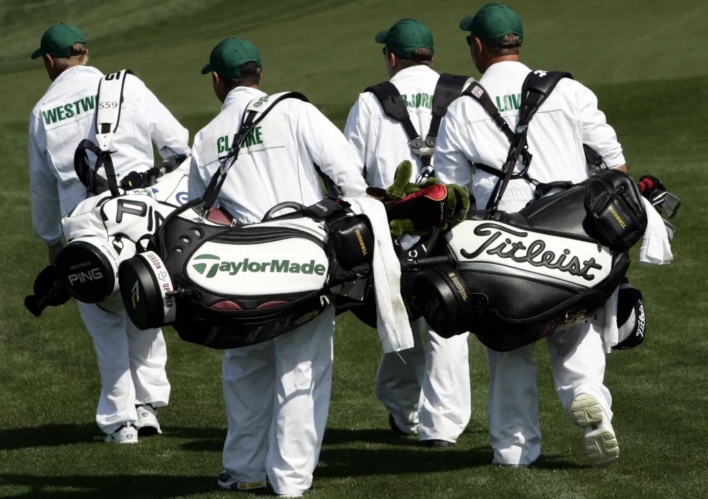 How much do caddies make at the Masters?