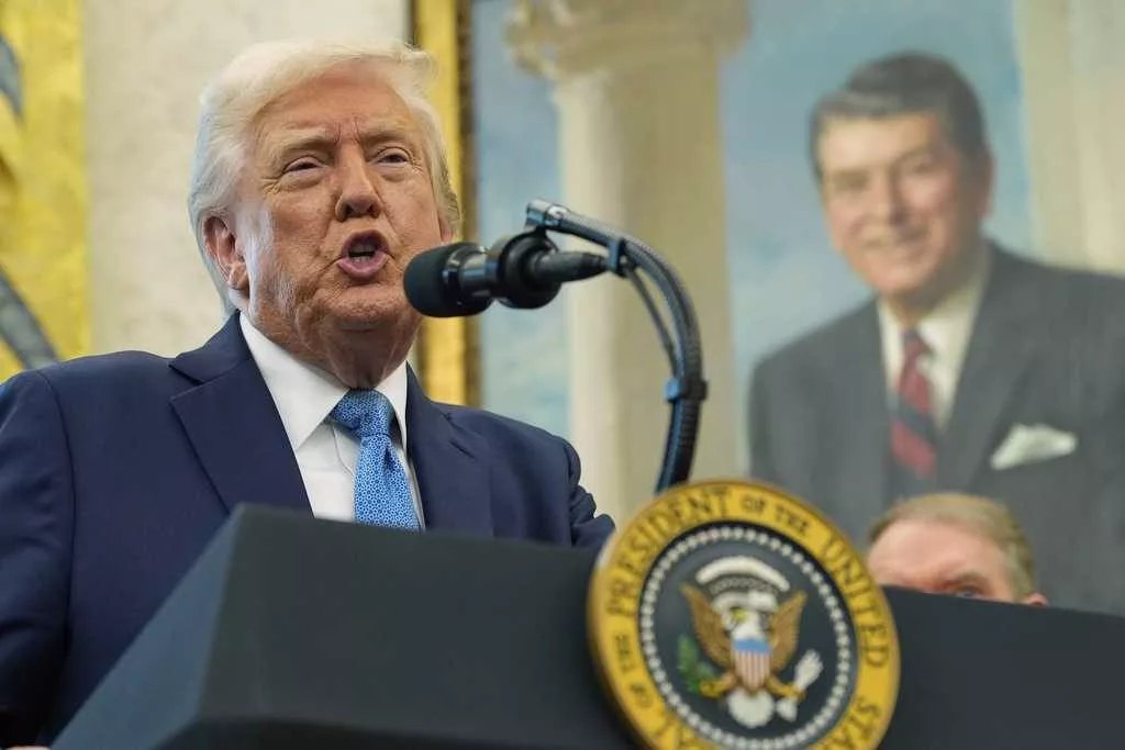 Trump says he has 'no intention' of firing Federal Reserve chair
