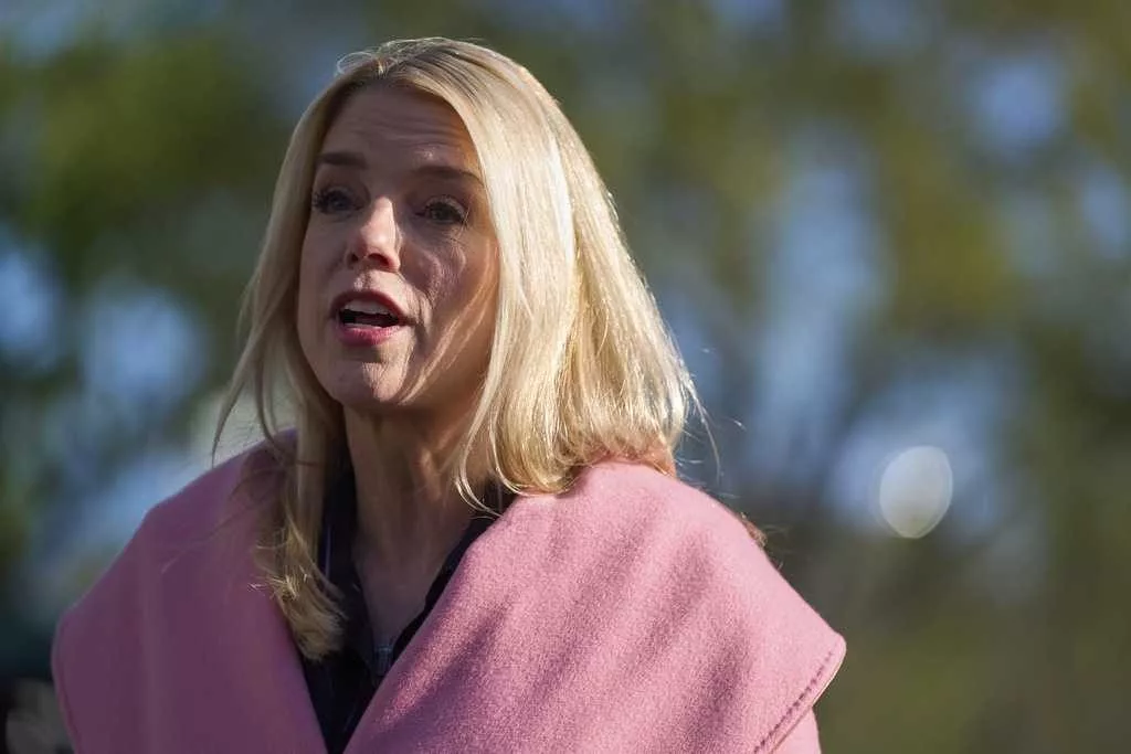 DOJ to resume issuing subpoenas to journalists as part of leaks crackdown, AG Bondi says