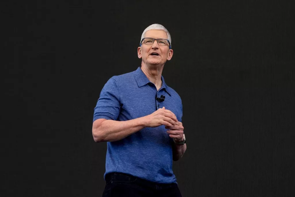 Trump's tariffs could cost Apple $900 million this quarter, CEO Tim Cook says