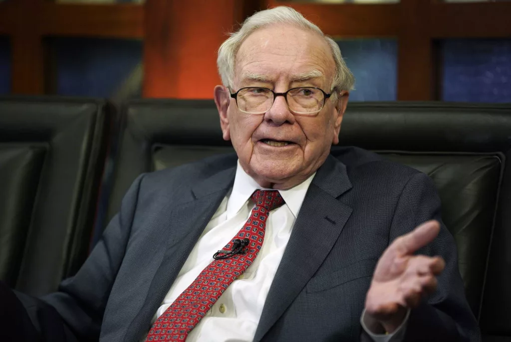 Warren Buffett shocks shareholders by announcing intention to retire
