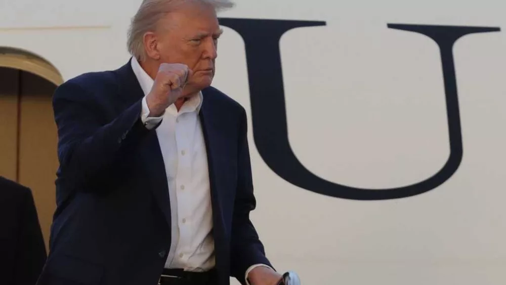 Trump offers to pay immigrants in the US illegally $1,000 to go home