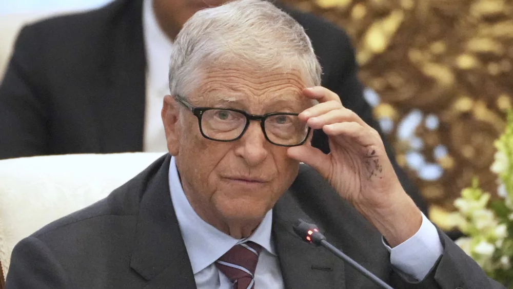 Bill Gates announces plan to give 'virtually all' his money away and end the Gates Foundation in 20 years