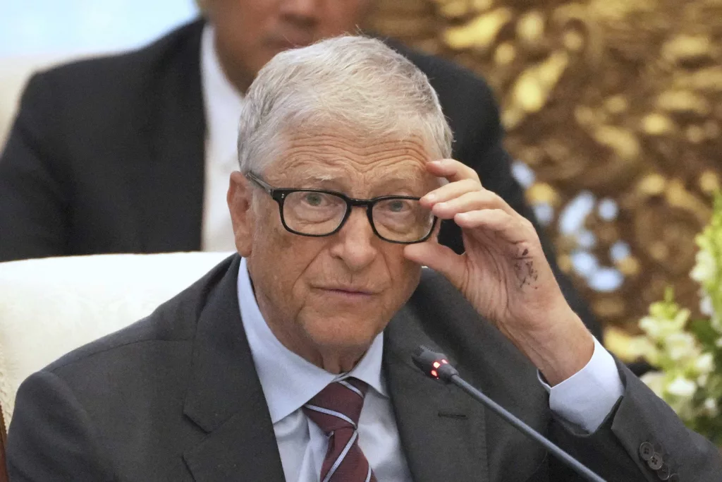 Bill Gates announces plan to give 'virtually all' his money away and end the Gates Foundation in 20 years