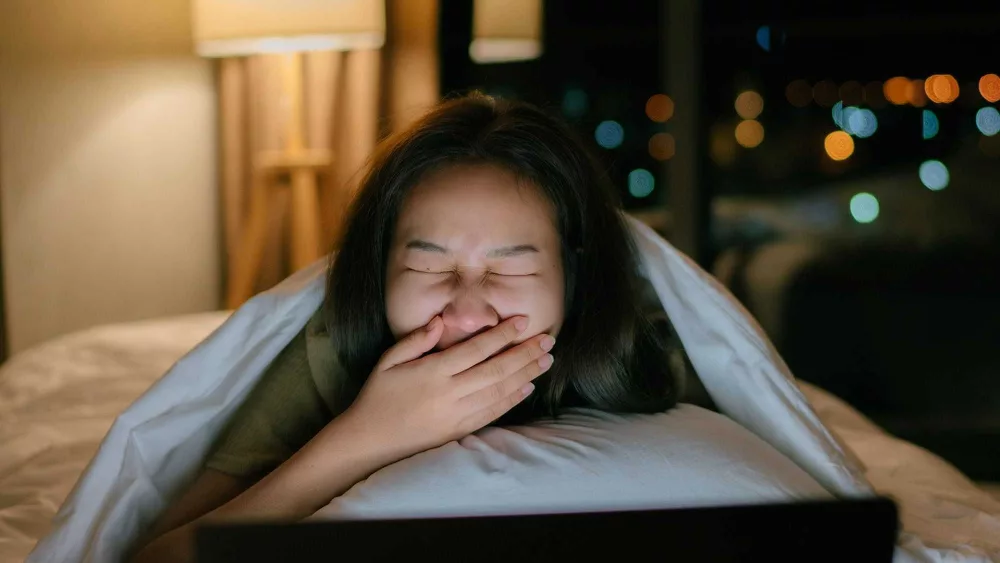 Falling asleep to your favorite show doesn't have to ruin your sleep, experts say