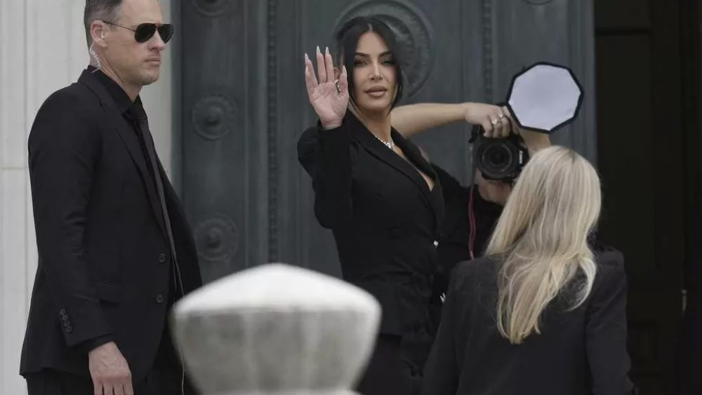 Kim Kardashian testifies about fears of rape and death as she recounts 2016 jewelry heist
