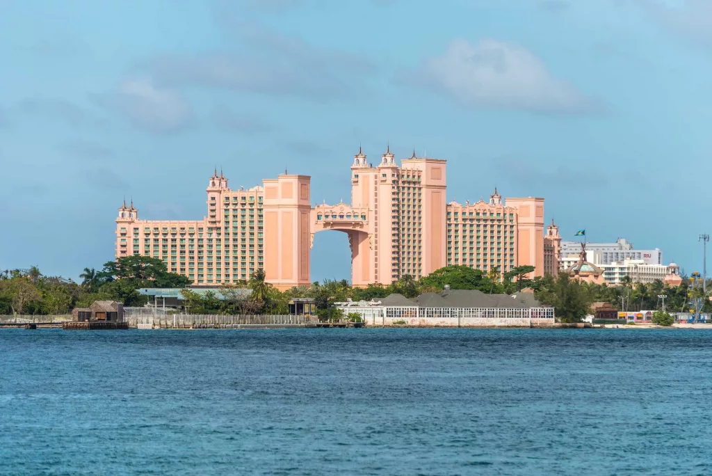 College student dies after fall from balcony during Bahamas senior trip