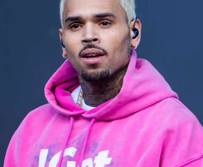 Chris Brown ordered held in custody over London nightclub bottle attack