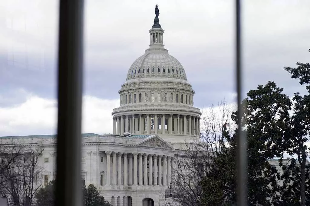 Moody’s downgrades US credit rating