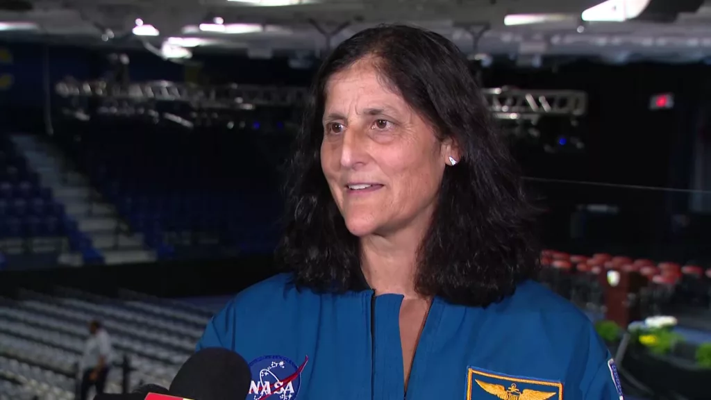 Suni Williams honored at Merrimack College, sets sights on 2026 Boston Marathon