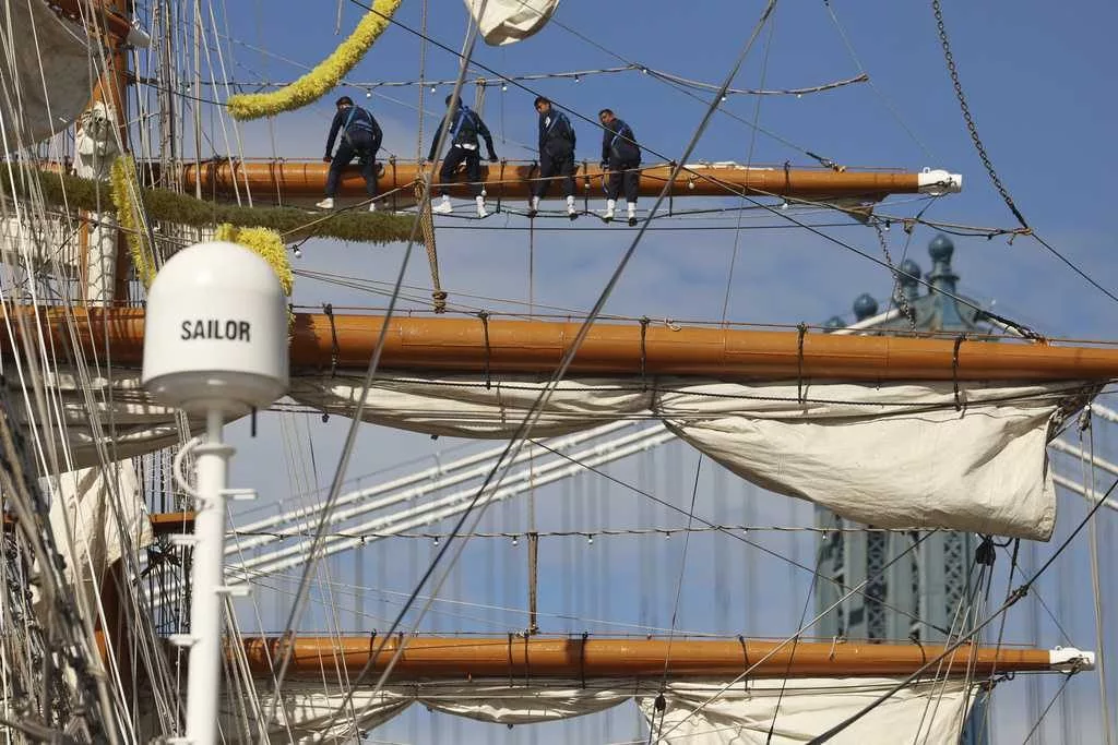 sailors-682a51aae32f2