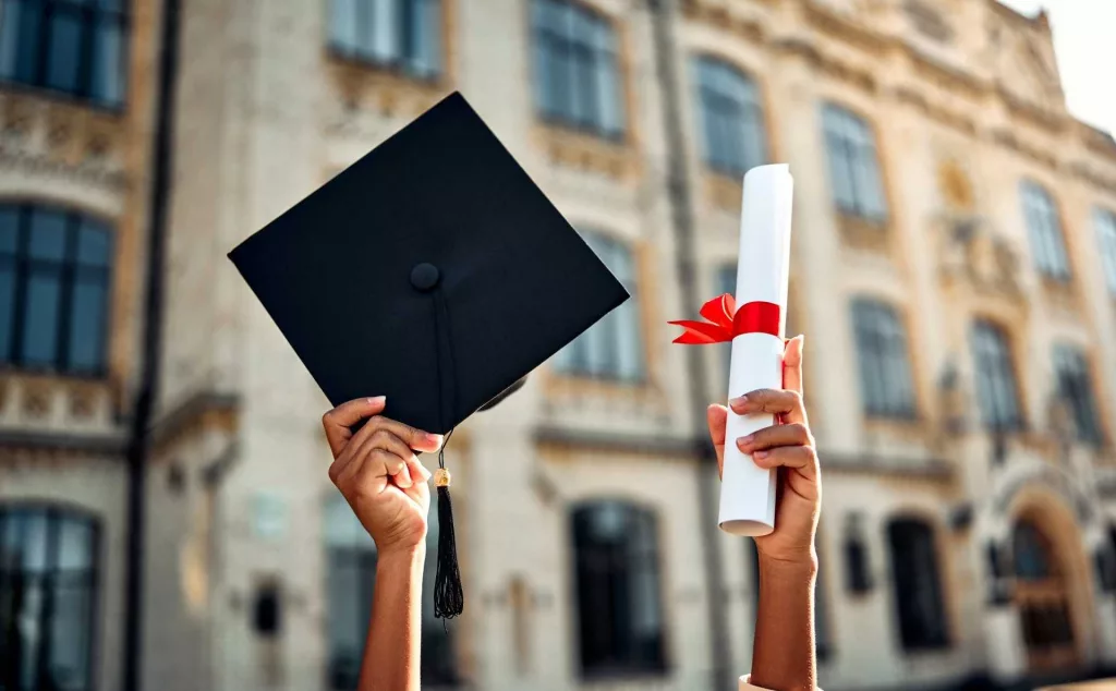 Career expert shares job search tips for recent college graduates