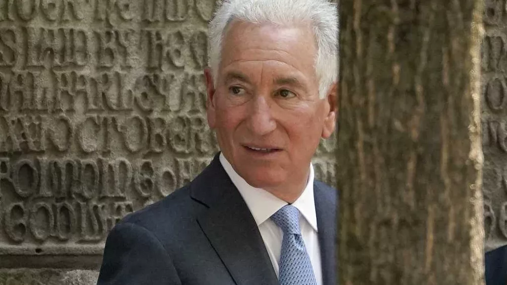 Senate confirms Charles Kushner, father of Trump's son-in-law, as ambassador to France