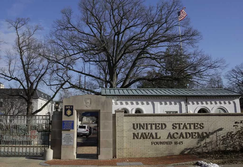 Most books pulled from Naval Academy library are back on the shelves