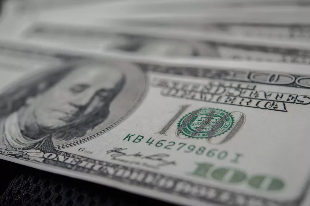Mom, daughters used COVID relief funds to throw $15,000 birthday party, DOJ says