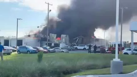 Fire erupts at car dealership in Savannah; Abercorn Street shut down
