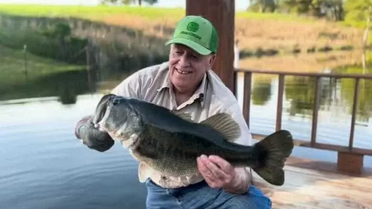 Alabama man catches fish with his hands, reeling in viral fame