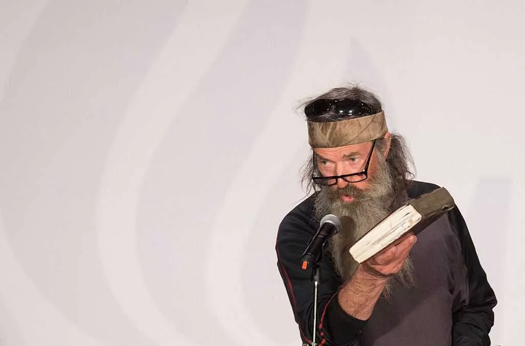 'Duck Dynasty' star Phil Robertson dies at 79 following Alzheimer's diagnosis