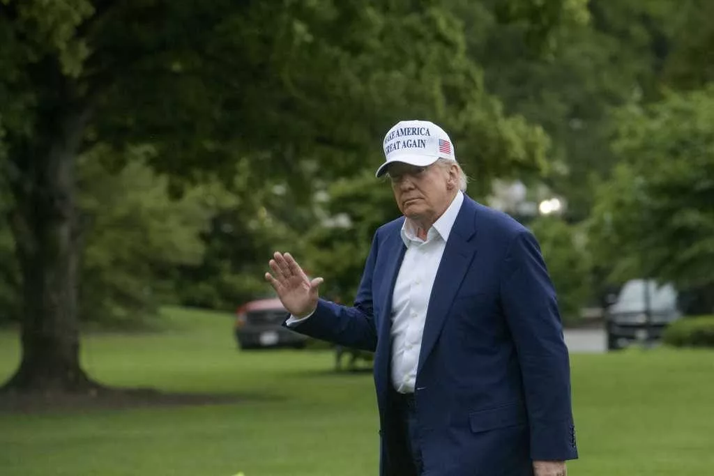 Trump to speak at Arlington National Cemetery to mark Memorial Day
