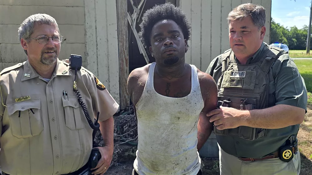 Double murder suspect captured at abandoned farmhouse in Georgia