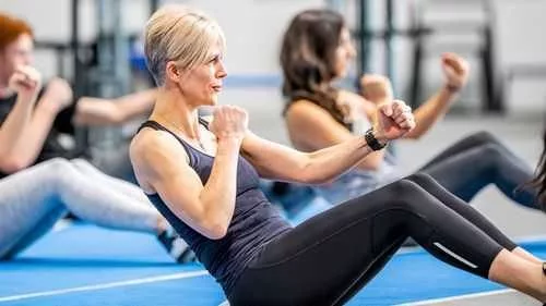 Losing weight in middle age could reduce chronic diseases later, study shows