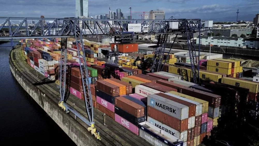 EU seeks trade deal to avoid Trump’s tariff threat
