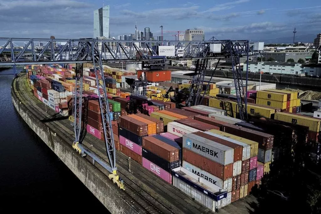 EU seeks trade deal to avoid Trump’s tariff threat