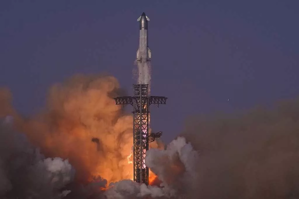 WATCH: SpaceX Starship launch ends in disassembly