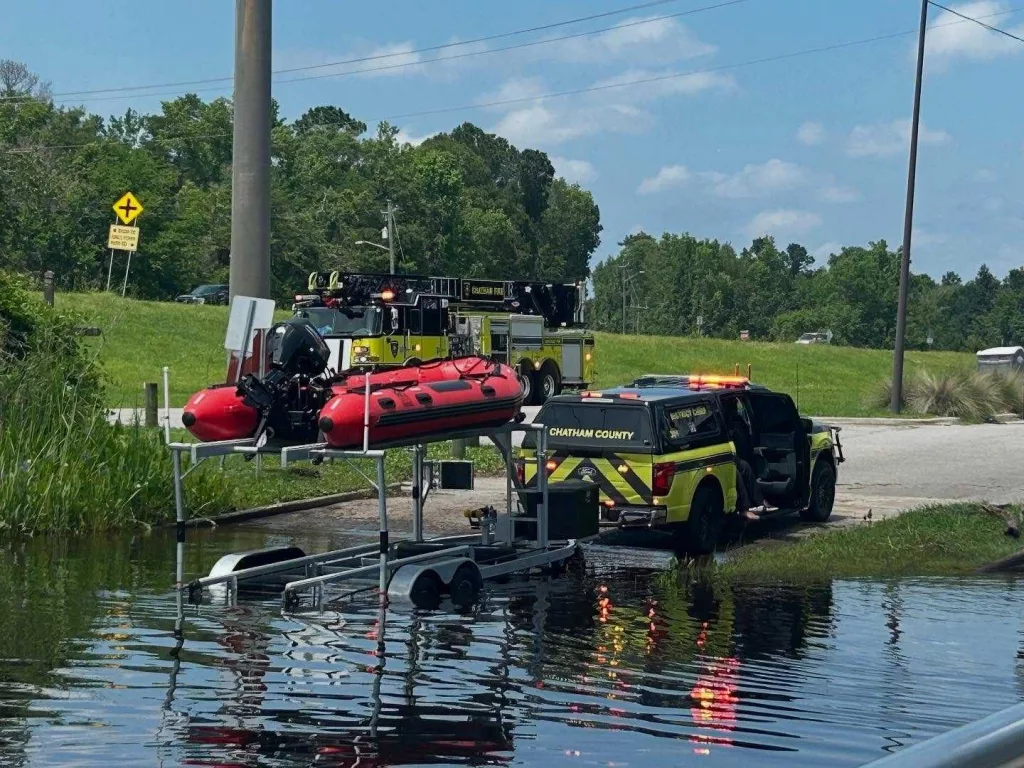 Water Rescue: Good Samaritan helps save husband, wife thrown from boat on the Ogeechee River