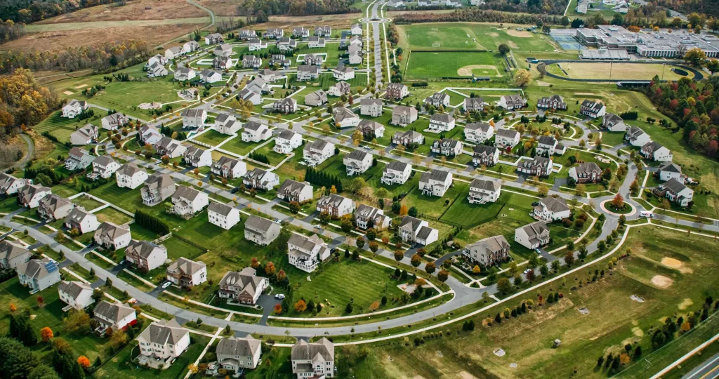 Report: Home sellers now outnumber buyers by largest margin in 12 years
