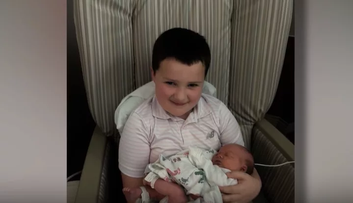 Quick-thinking 9-year-old calls 911 to rescue mom and baby during medical crisis