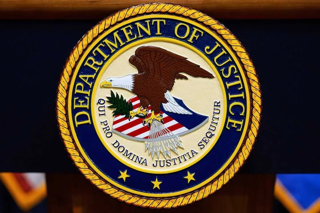 US government employee charged with trying to give classified information to a foreign government
