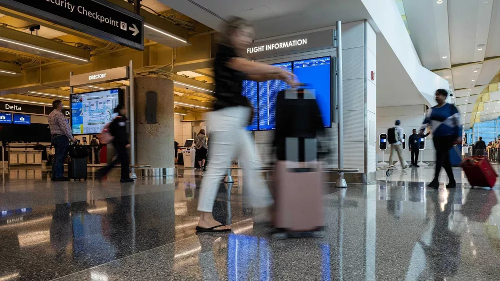 Solo flyers on some U.S. flights can pay much more than those traveling as a pair, report finds