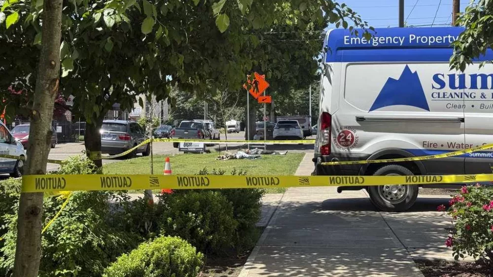 12 injured in stabbing attack at Oregon homeless shelter, man in custody