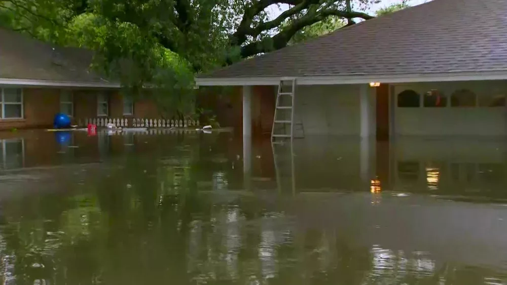 White House defends FEMA chief's comments on hurricane season