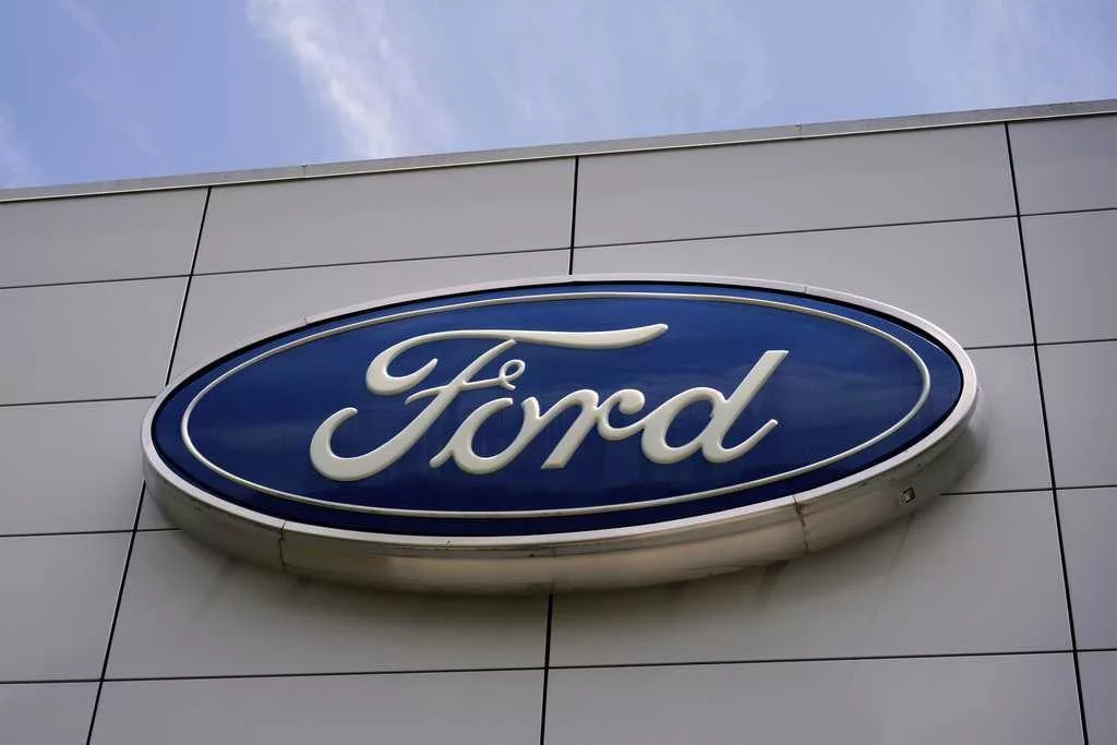 Ford recalls nearly half a million 2016-17 Explorers due to door trim that can detach while driving