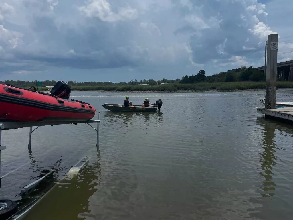 Diver rescued from Savannah creek