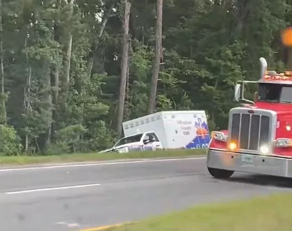 VIDEO: Stolen ambulance leads to police chase, crash and arrests in Port Wentworth