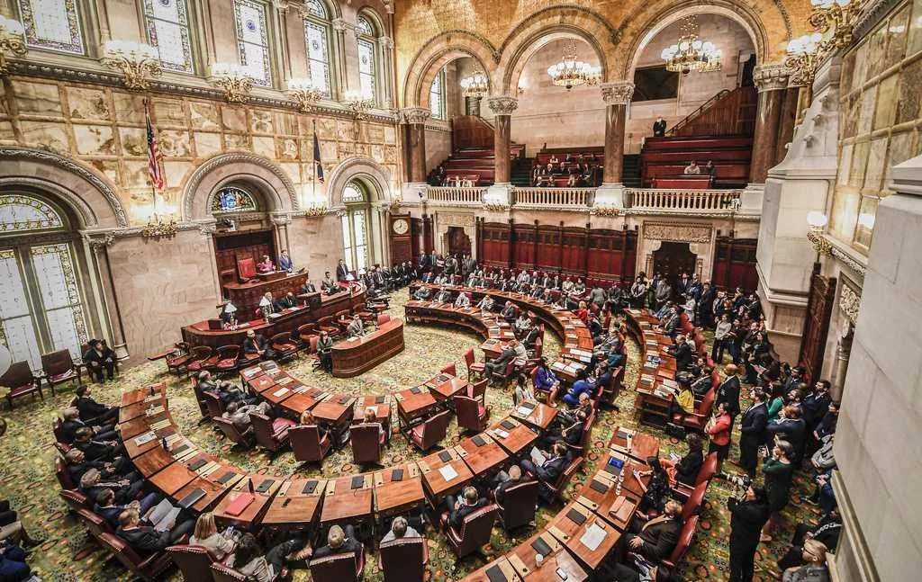 New York lawmakers approve bill allowing medically assisted suicide
