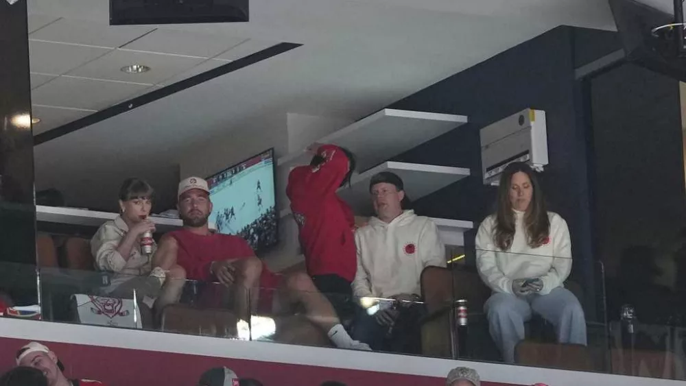Taylor Swift and Travis Kelce attend Game 4 of Stanley Cup Final between Panthers and Oilers